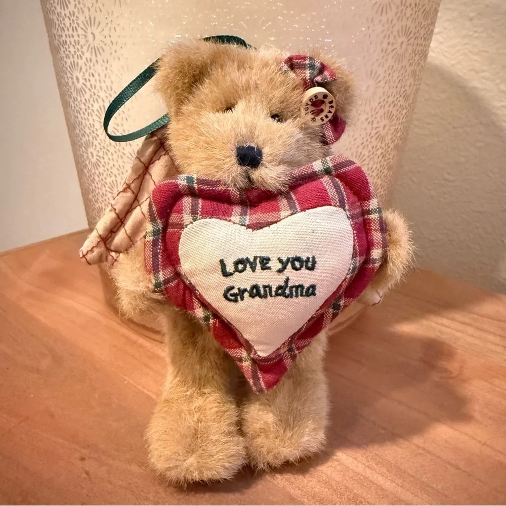 Boyds Bears retired ear